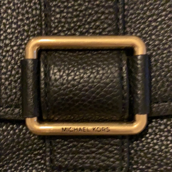 Michael Kors Satchel purse in excellent condition - Picture 3 of 7